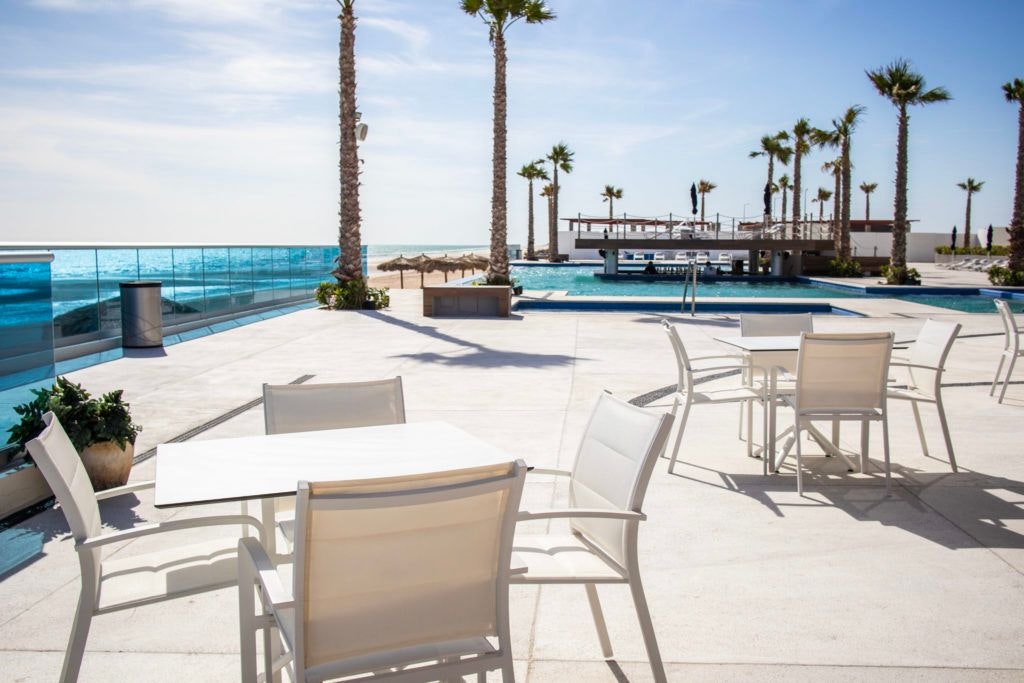 santo-coyote-ocean-cantina-encantame-towers-008