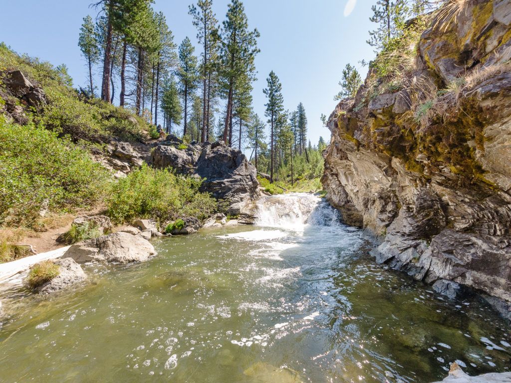 natural-water-slides-hike-and-paulina-plunge-tour-008