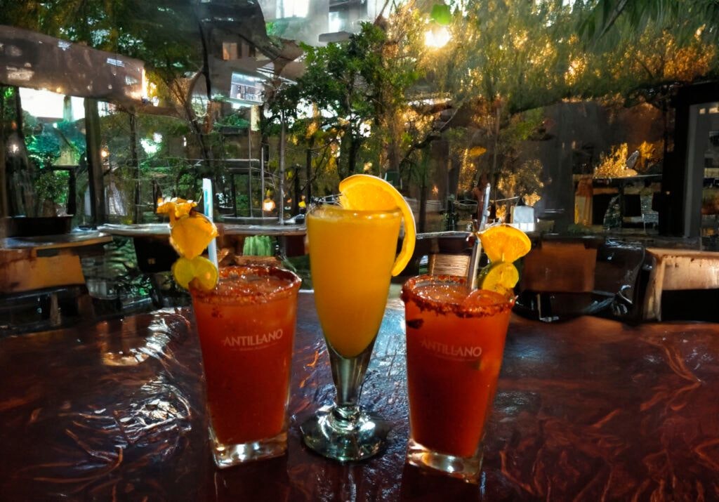 emiliano-s-sport-bar-011