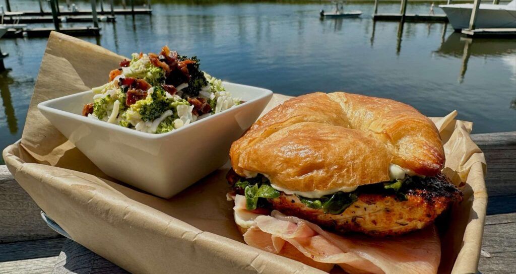 outriggers-tiki-bar-and-grille-002