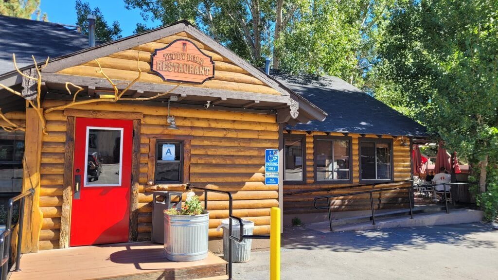 teddy-bear-restaurant-001