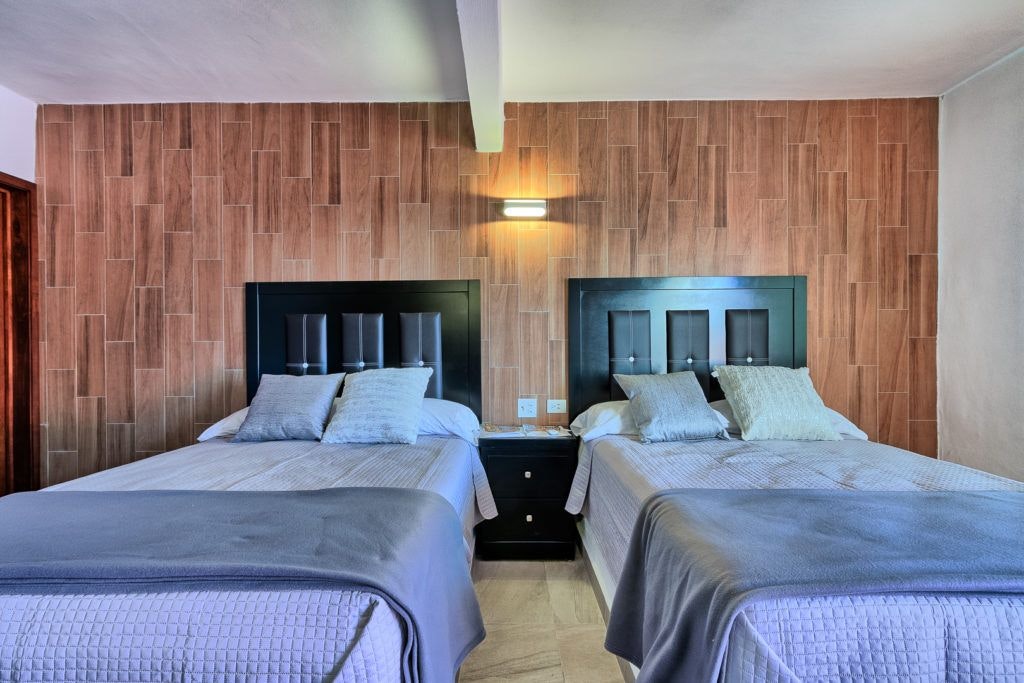 manny-s-beach-club-027