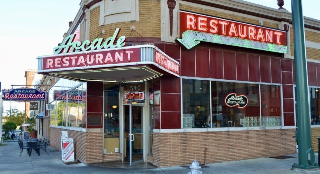 the-arcade-restaurant-001