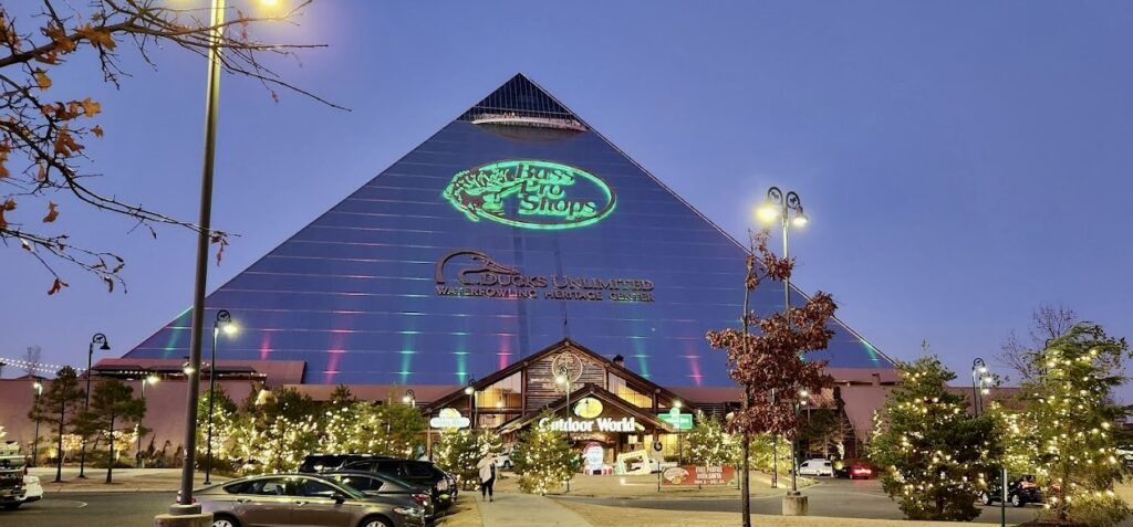Bass Pro Shops at the Pyramid