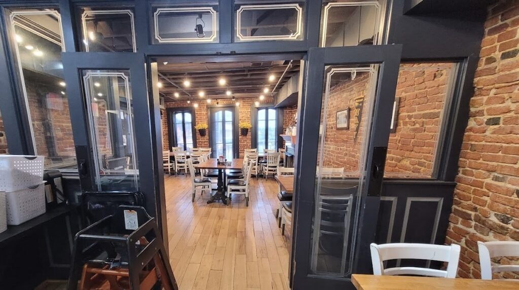 iron-rooster-annapolis-001