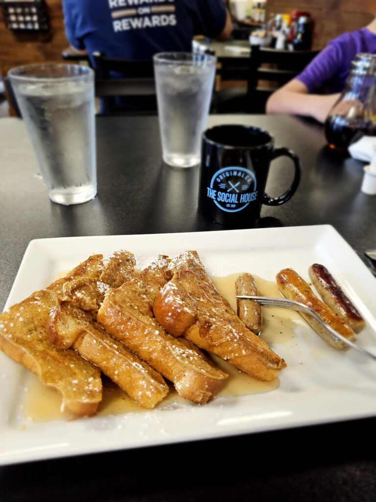 the-social-house-hermantown-002