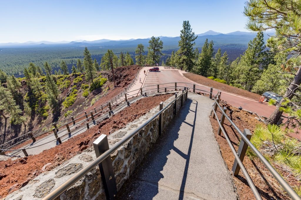 lava-butte-and-lands-visitor-center-053