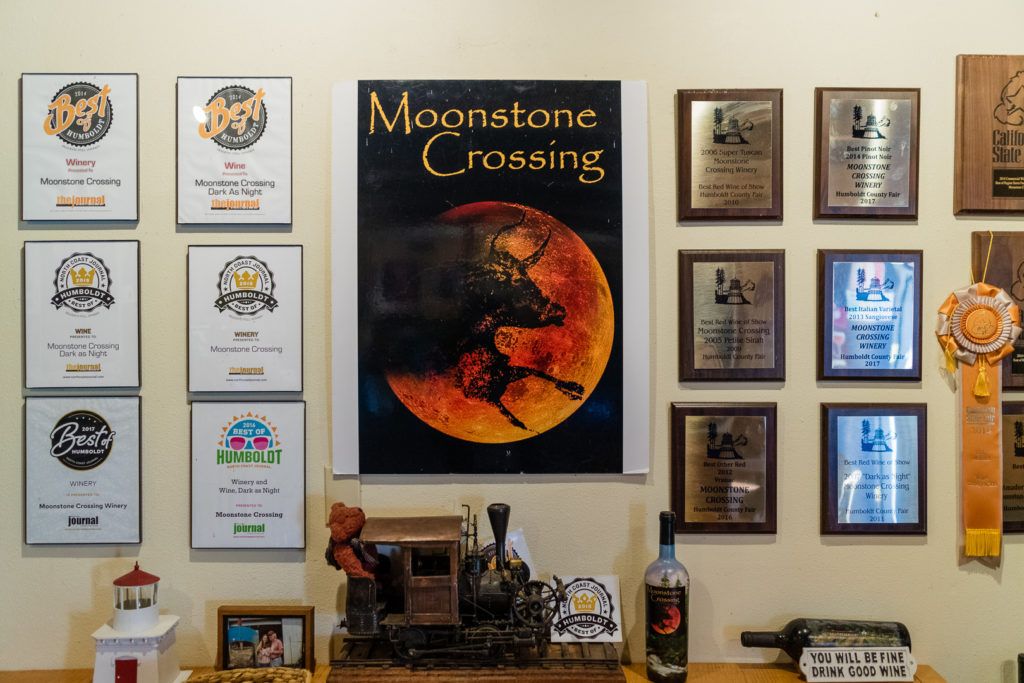 moonstone-crossing-tasting-room-003