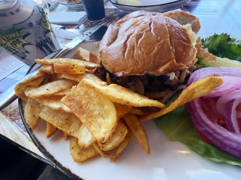 6th-alley-bar-and-grill-003