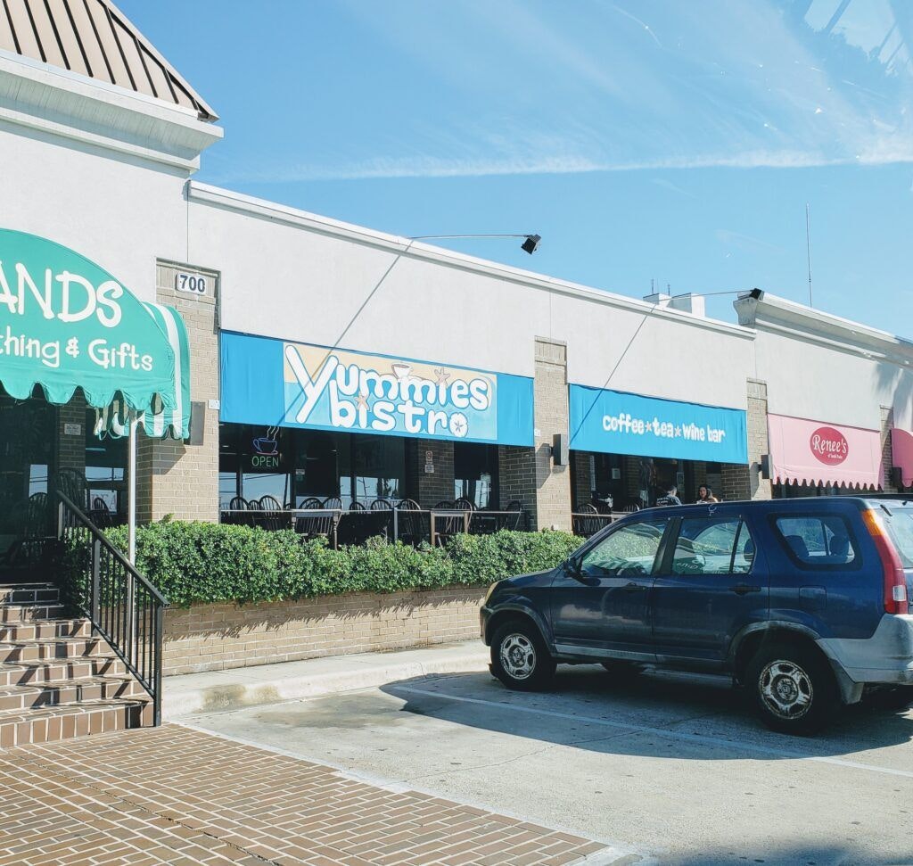 yummies-bistro-001
