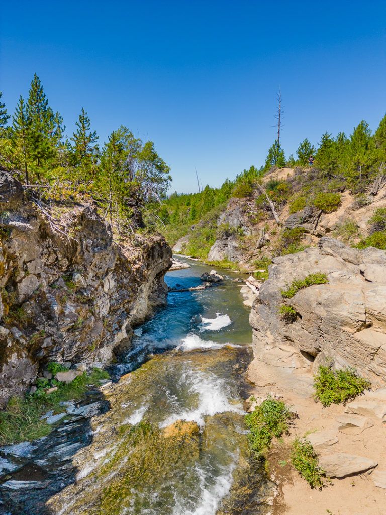 natural-water-slides-hike-and-paulina-plunge-tour-002