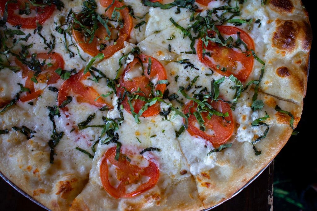 al-capone-s-seafood-and-pizzeria-003