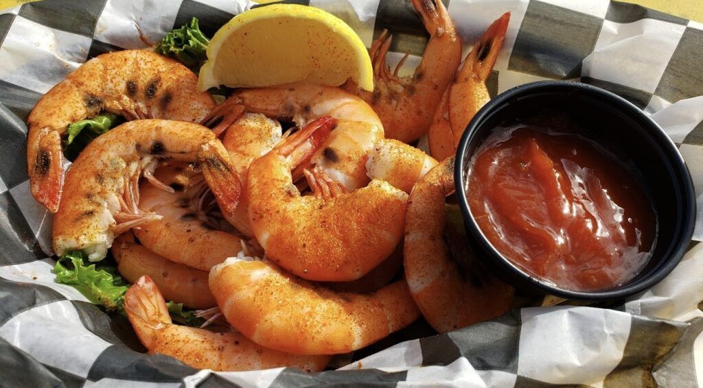 castaways-raw-bar-and-grill-004