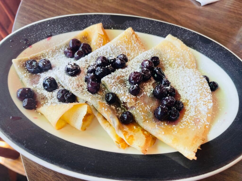 running-bear-pancake-house-002