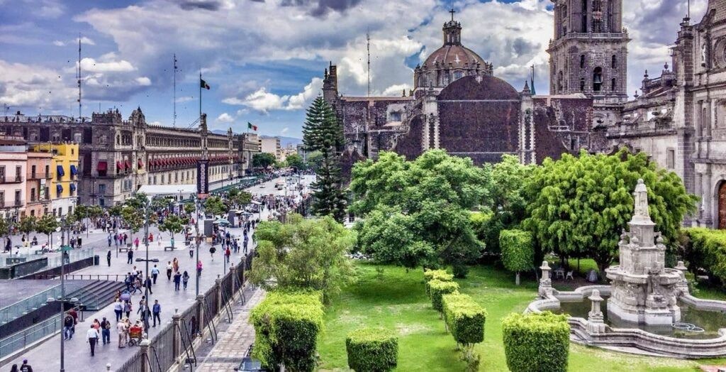 plaza-de-la-constitucion-001