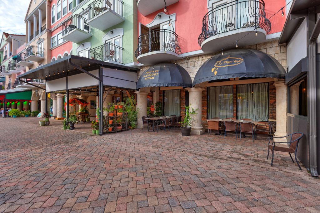 day-trip-to-european-village-008