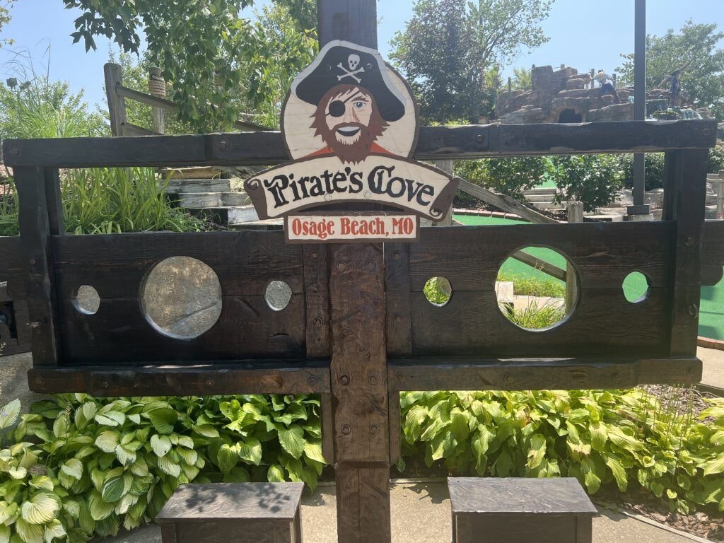 pirate-s-cove-adventure-golf-001