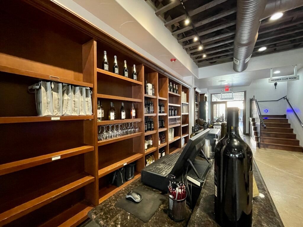 grape-creek-on-the-square-tasting-room-002