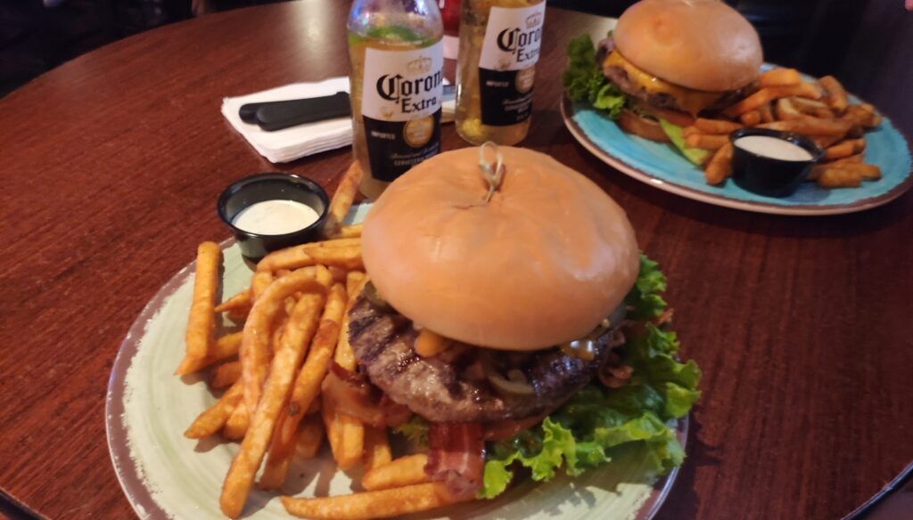 murray-s-saloon-and-eatery-004