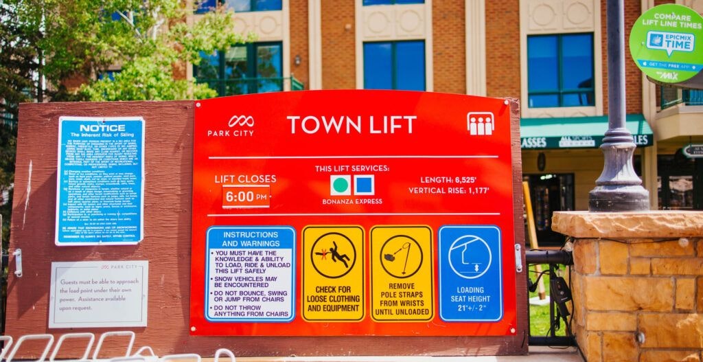 town-lift-plaza-004