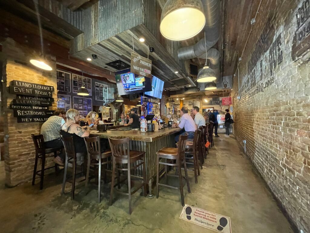 cooper-s-old-time-pit-bar-b-que-002