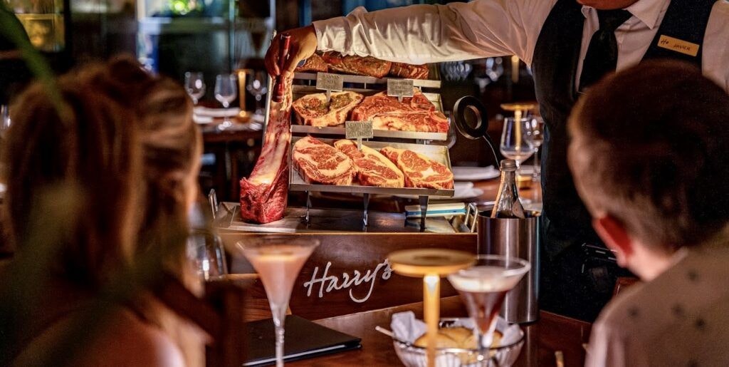 harry-s-steakhouse-and-raw-bar-on-quinta-avenida-004