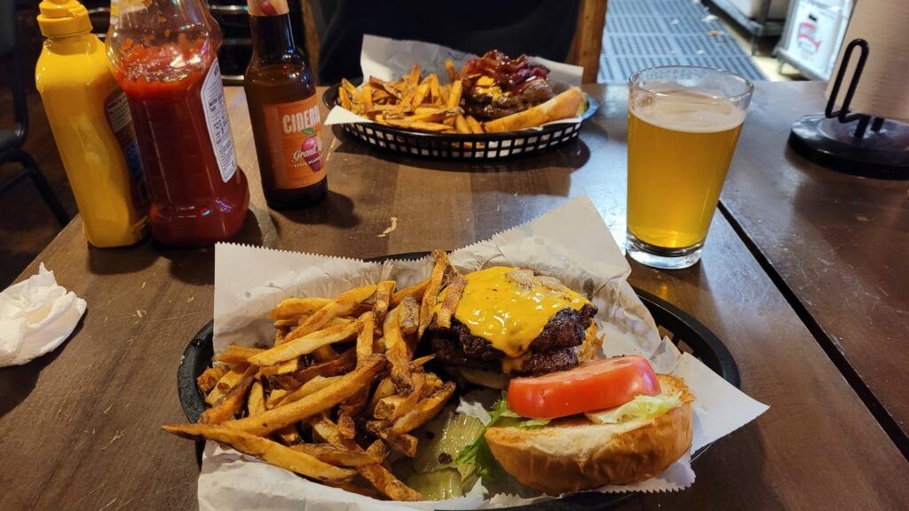 anchor-bar-and-grill-002