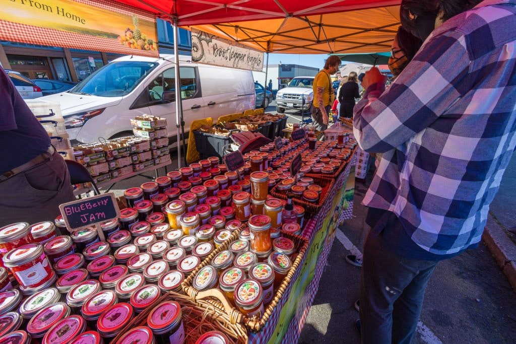 arcata-plaza-farmer-s-market-009