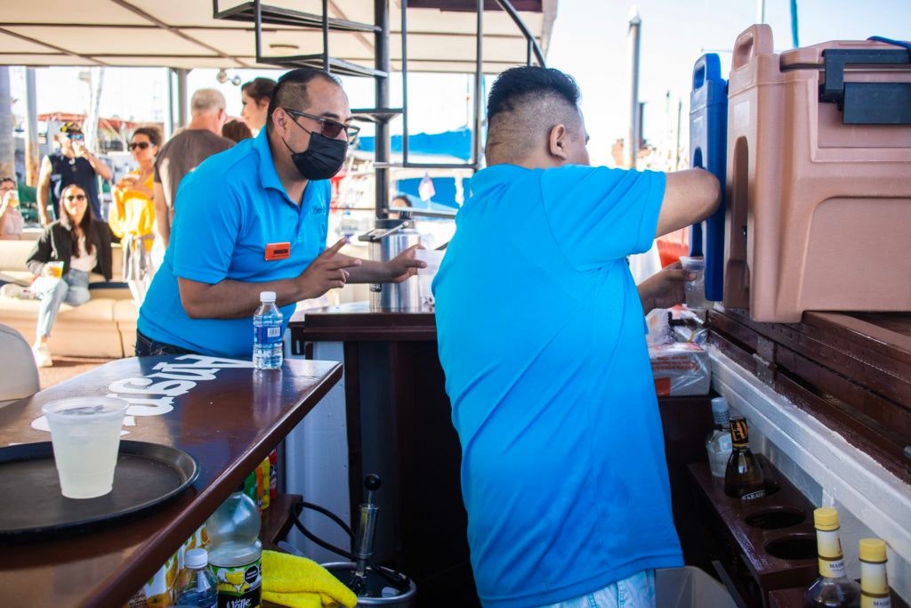 senorita-rita-sunset-cruise-013