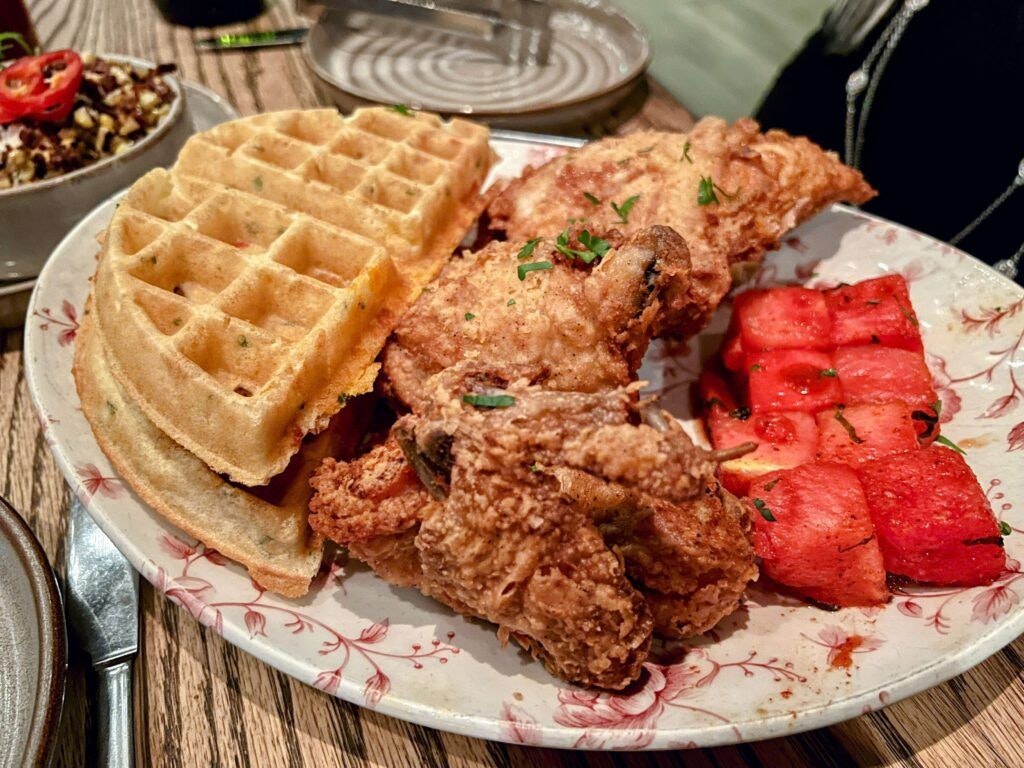 yardbird-table-and-bar-002