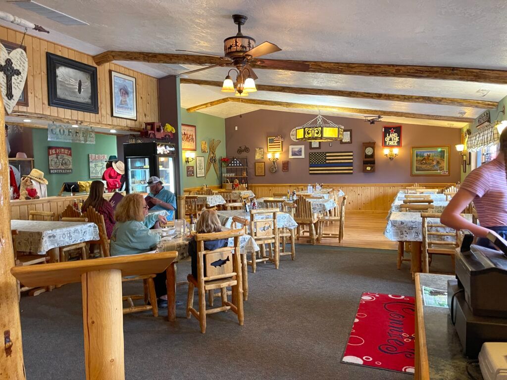 connie-s-restaurant-and-saloon-003