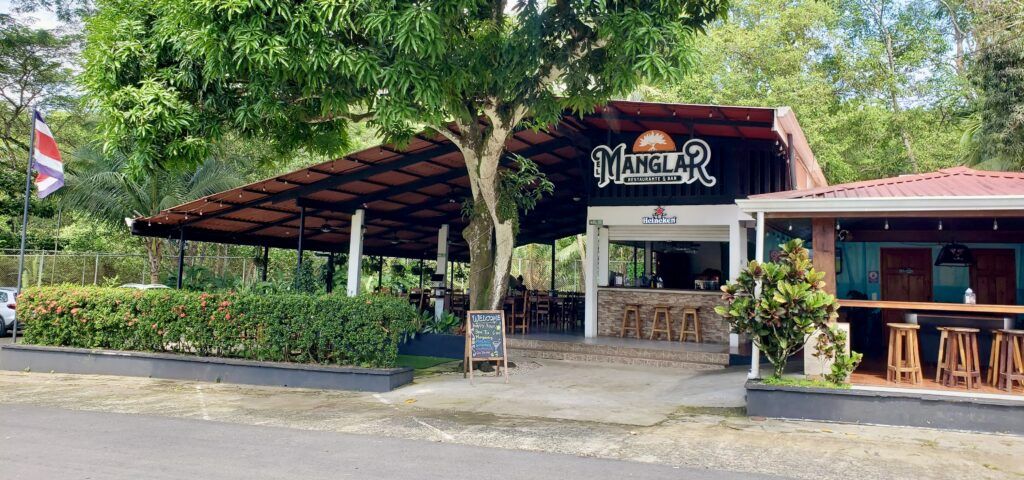 El Manglar Restaurante & Bar