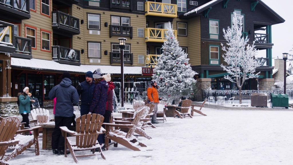 snowshoe-village-012