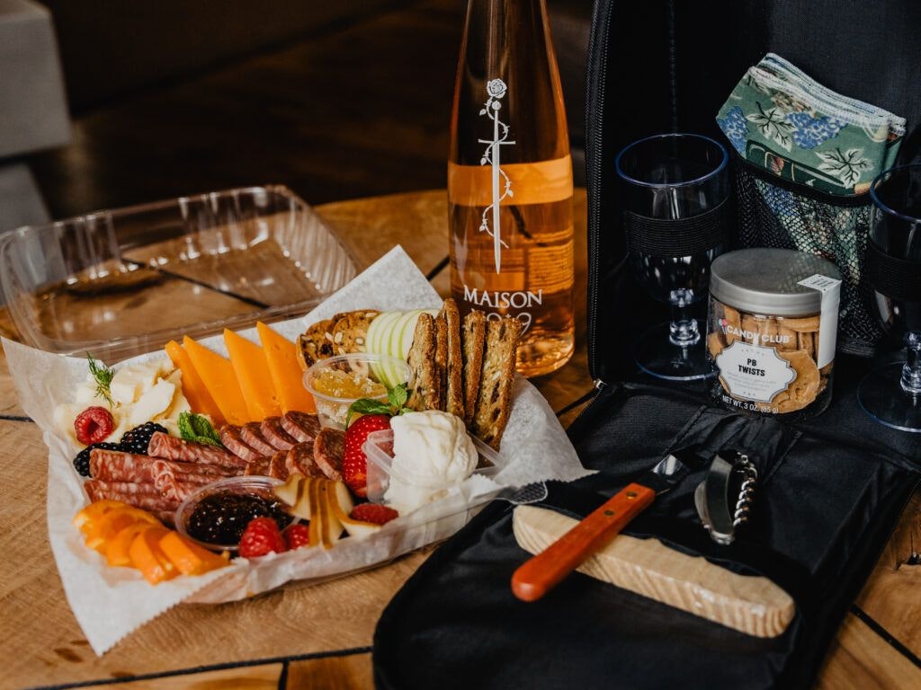 sun-valley-wine-company-003