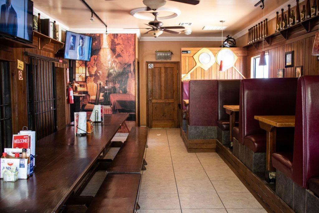 al-capone-s-seafood-and-pizzeria-018