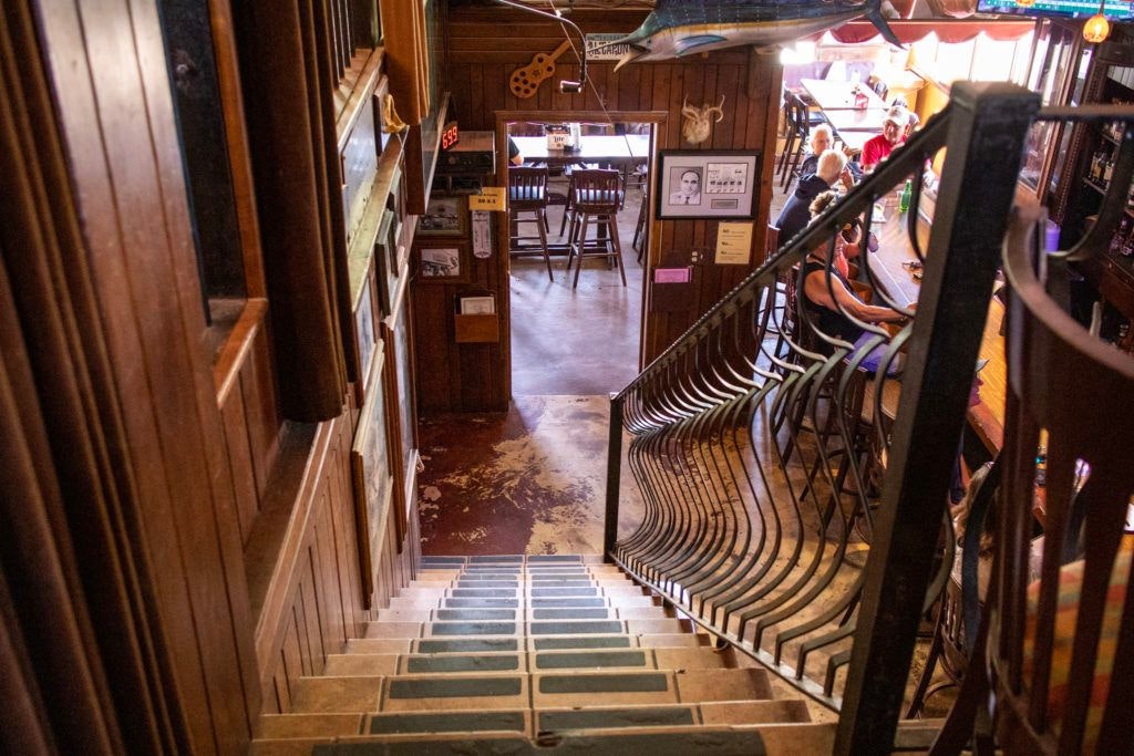 al-capone-s-seafood-and-pizzeria-020