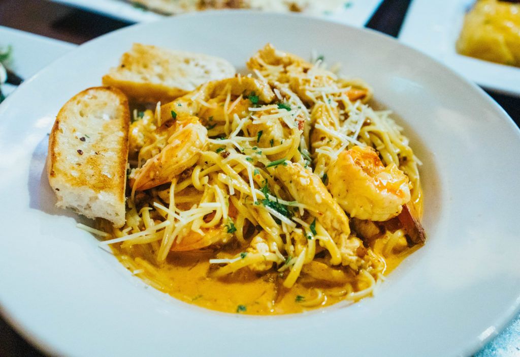 the-golden-goose-american-grill-005