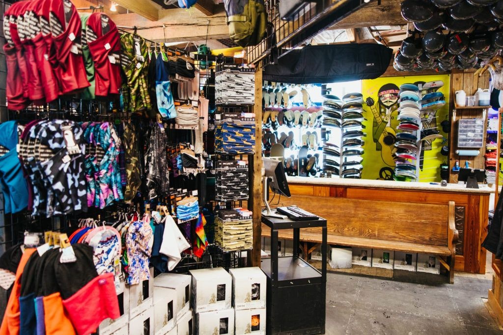 elk-river-snowboard-and-ski-rentals-012