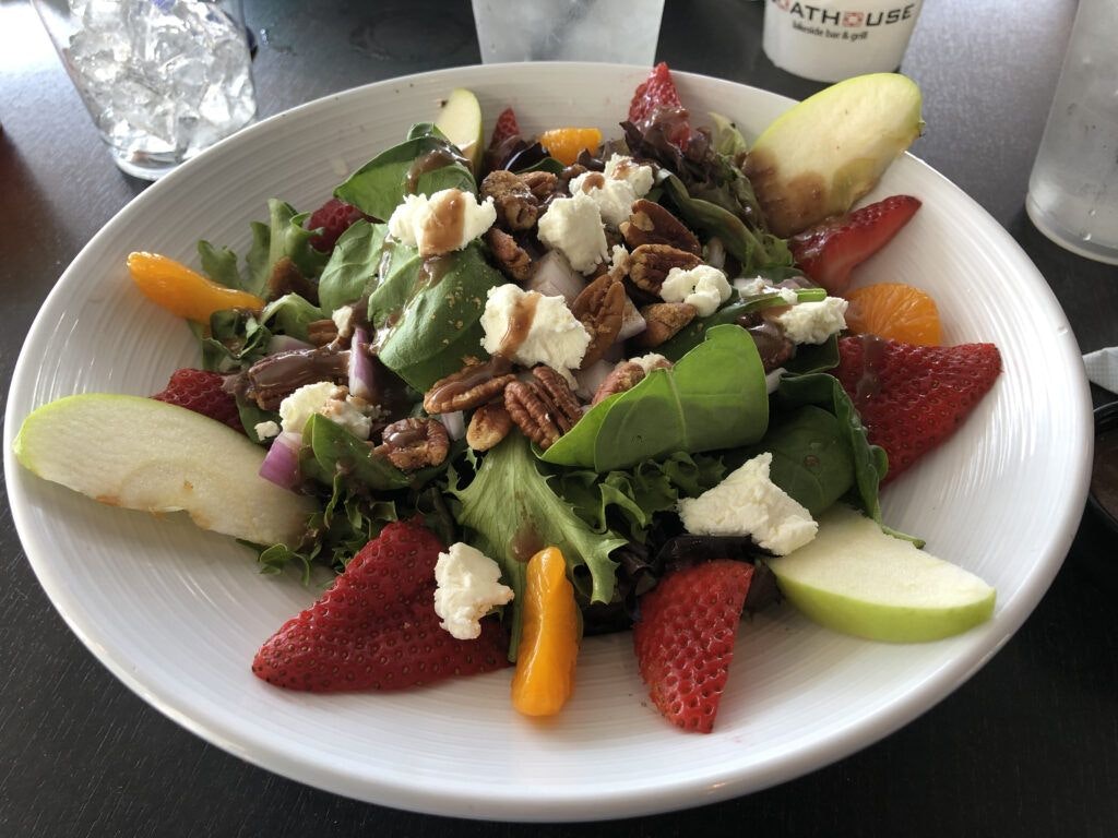 boathouse-lakeside-bar-and-grill-002