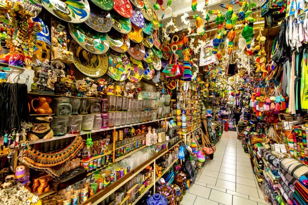 old-port-port-and-shopping-district-014