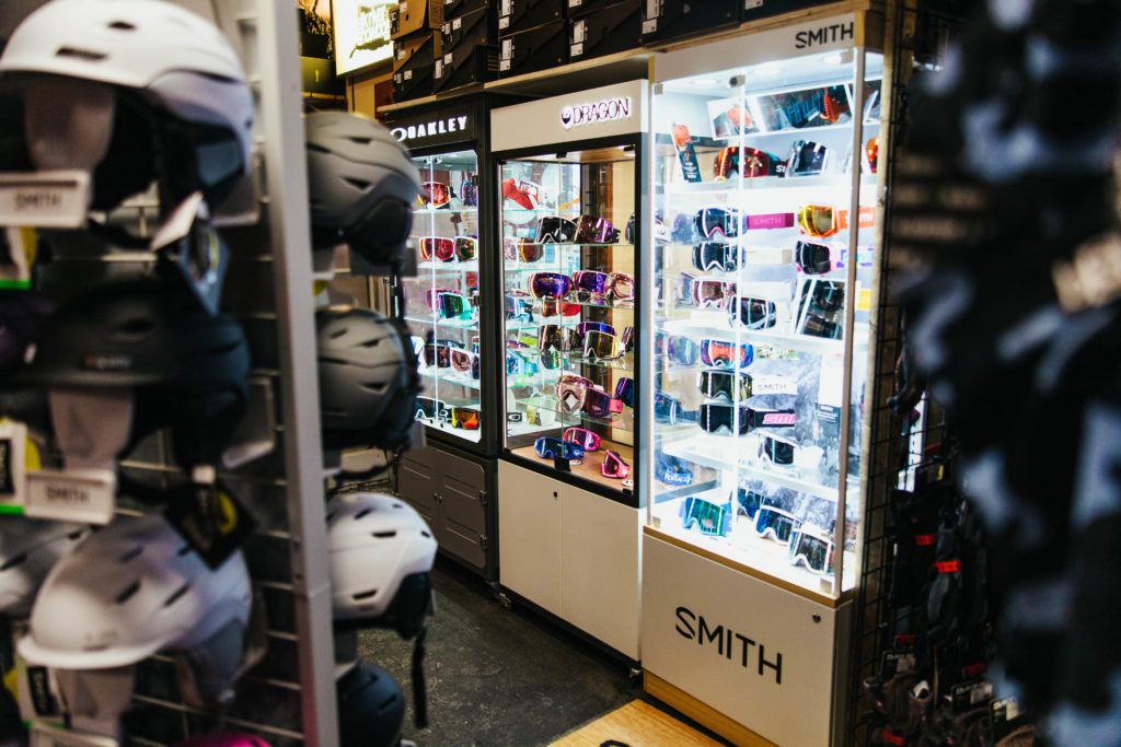 elk-river-snowboard-and-ski-rentals-008