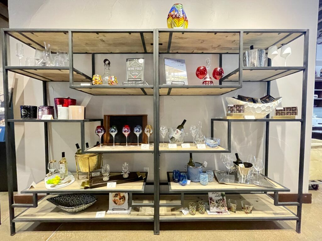 grape-creek-on-the-square-tasting-room-007