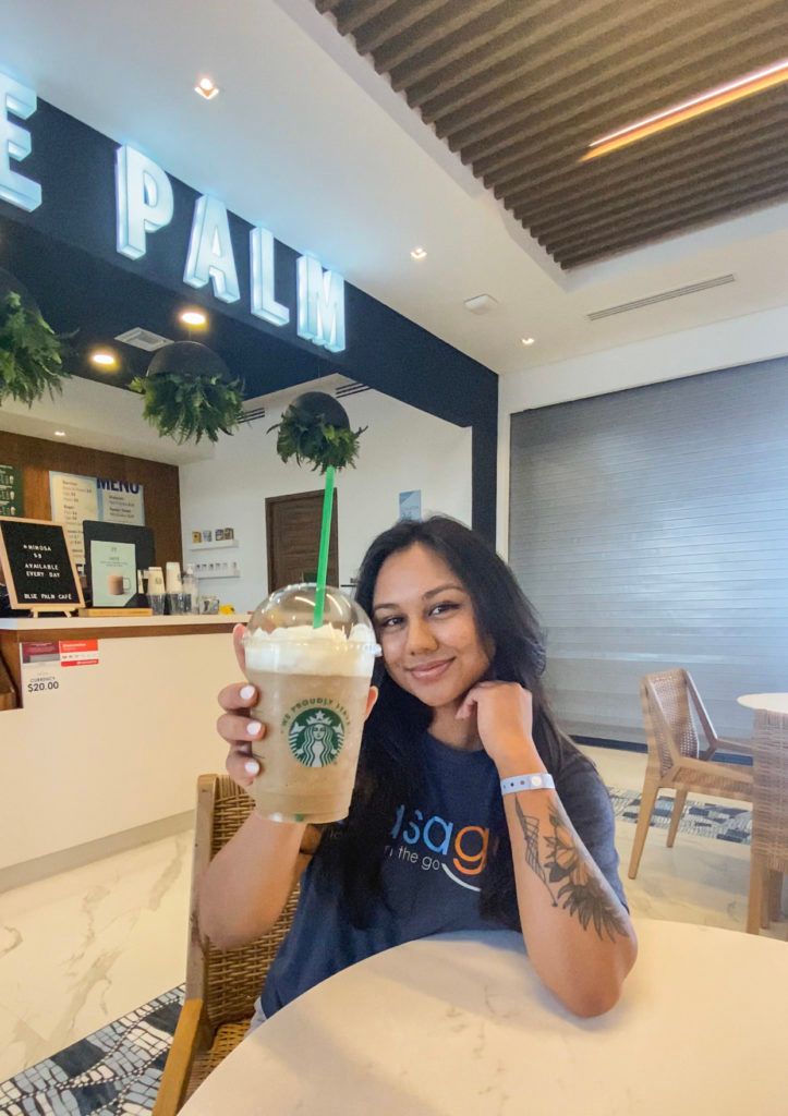 blue-palm-cafe-encantame-towers-008