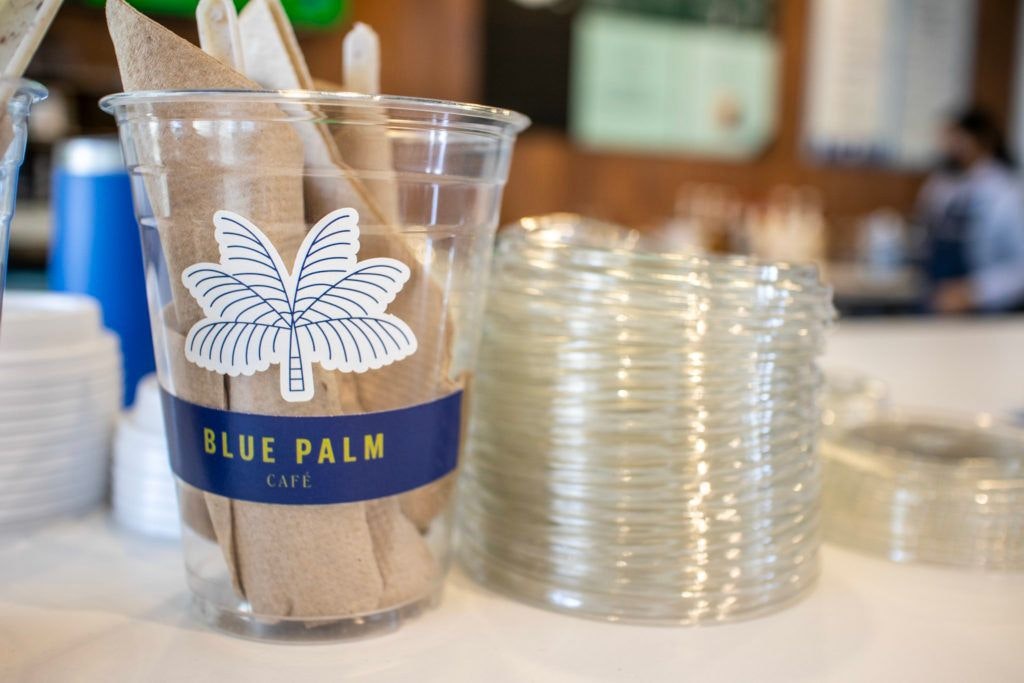 blue-palm-cafe-encantame-towers-017