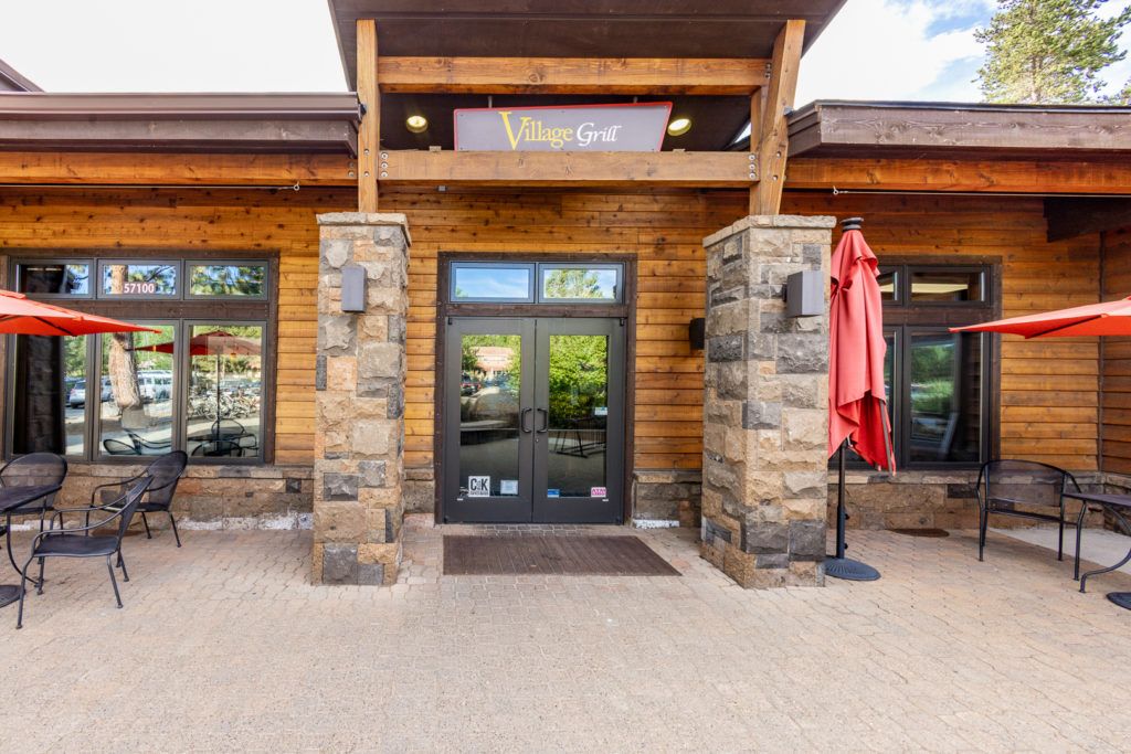 village-bar-and-grill-004