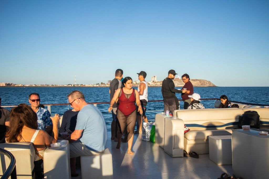 senorita-rita-sunset-cruise-028