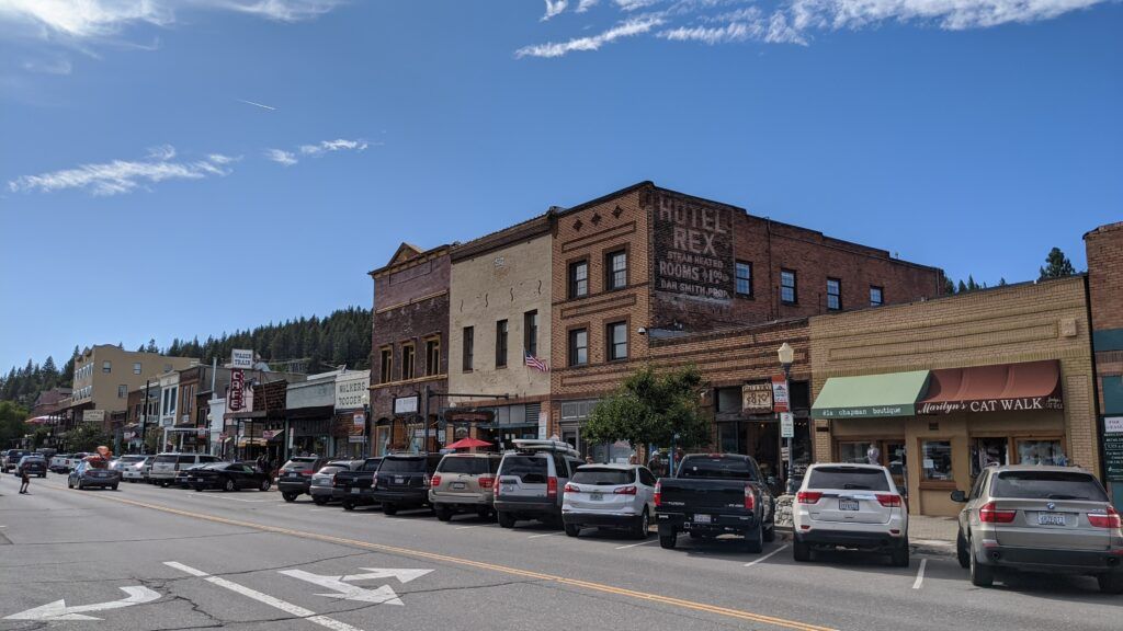 historic-downtown-truckee-and-visitor-center-002
