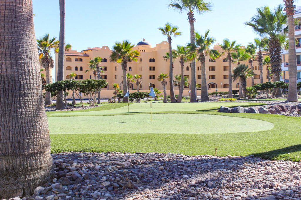 mini-golf-at-casa-blanca-resort-005