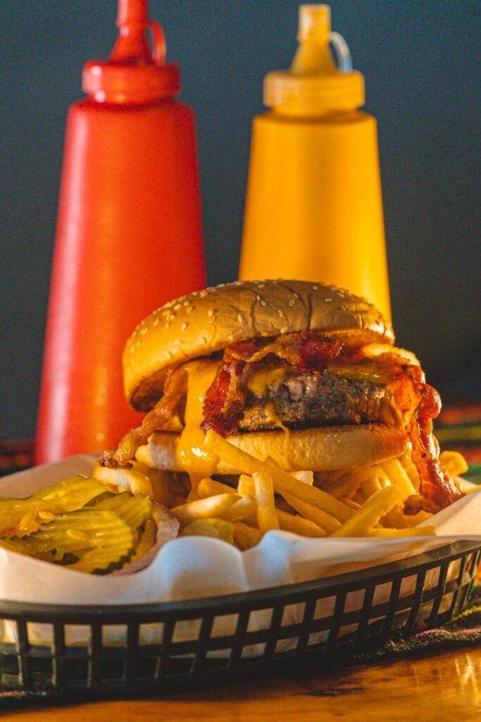 bryan-s-sports-bar-003