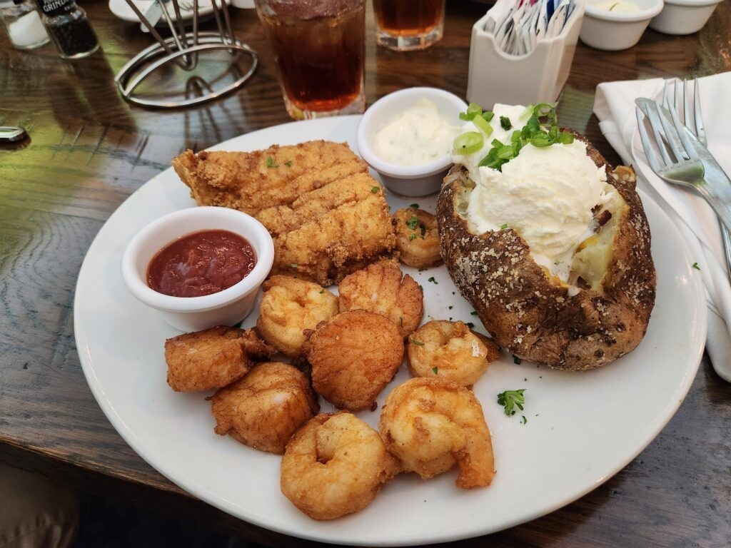 sea-captain-s-house-002